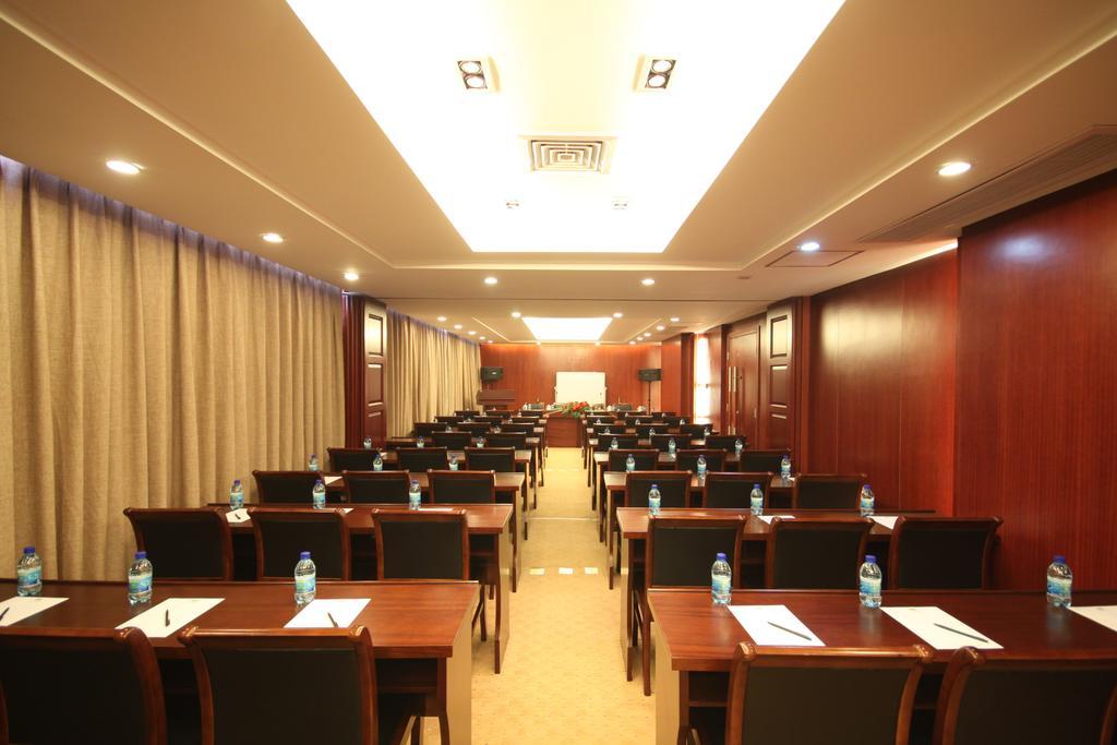 Vienna International Hotel - Expo Branch Shanghai Exterior photo